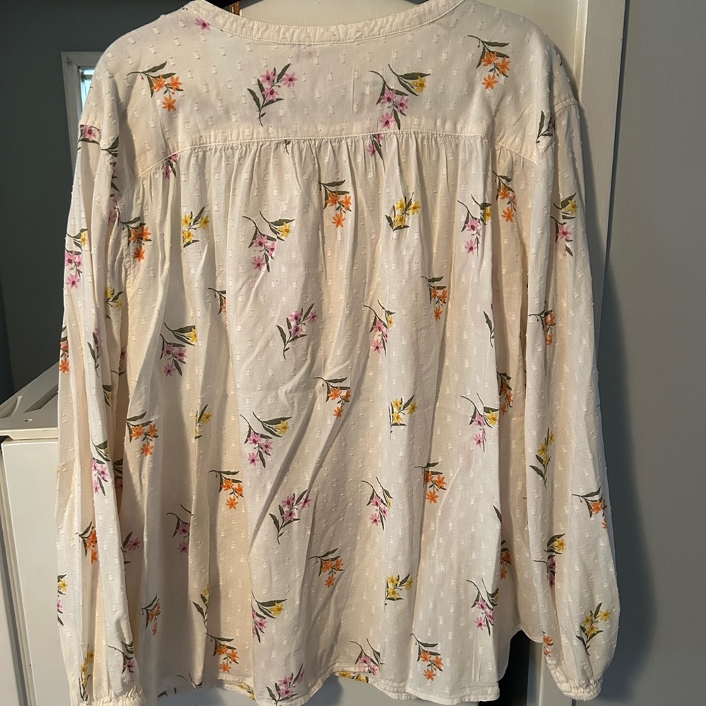 Old Navy Floral Long Sleeve Top - Picture 3 of 4